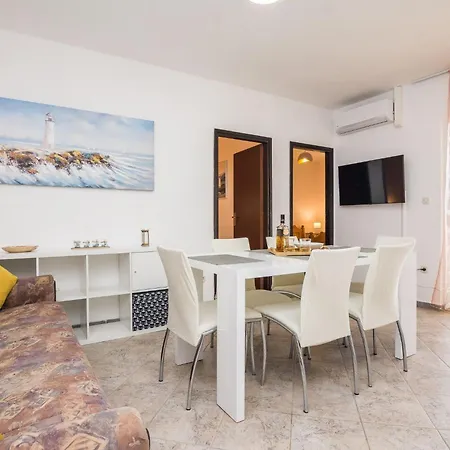 Apartment Napros 2 By Interhome *